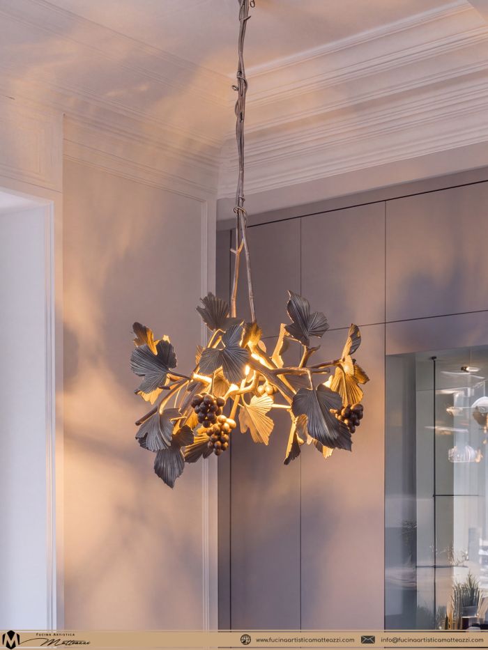 12. fucina artistica matteazzi   lampadario con foglie e uva