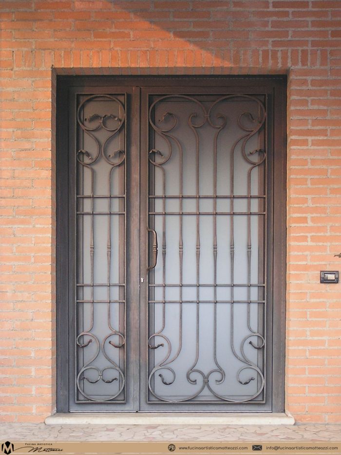 13 fucina artistica matteazzi   porta ferro battuto