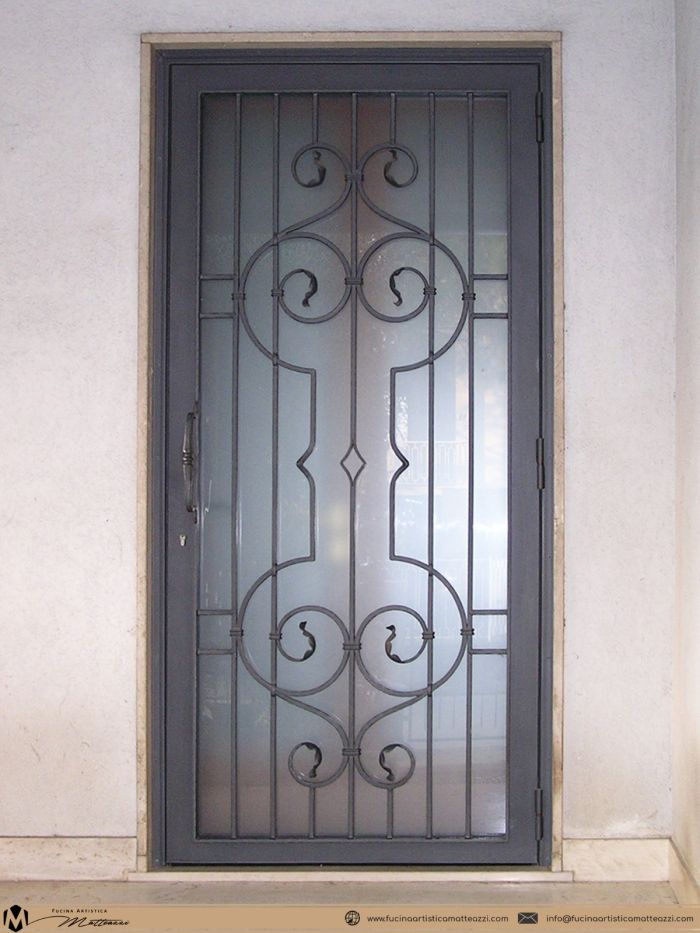 14 fucina artistica matteazzi   porta ferro battuto