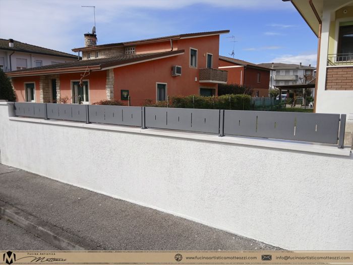 26 fucina artistica matteazzi   recinzione lamiera taglio laser